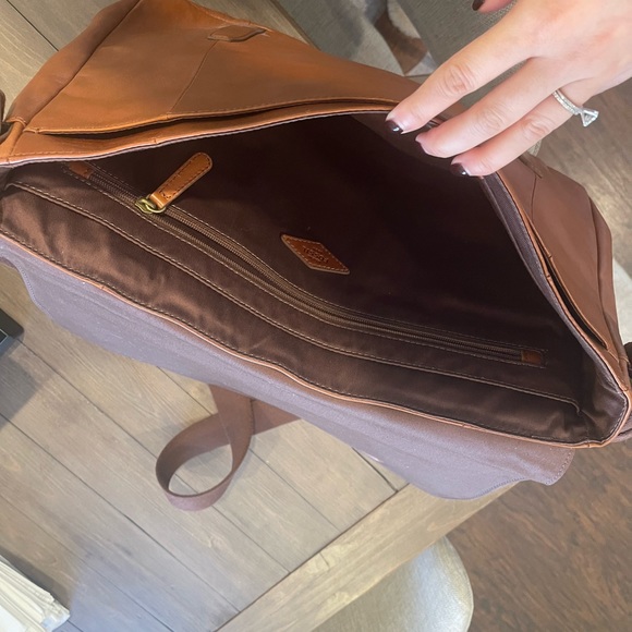 Brand new, never used Fossil Laptop Bag - Picture 5 of 8